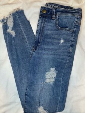 American Eagle High Rise Jegging Distressed Jeans Light Wash Size 6 Short